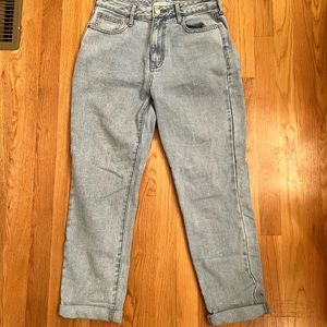 Light washed Pacsun mom jeans. Size 27.
